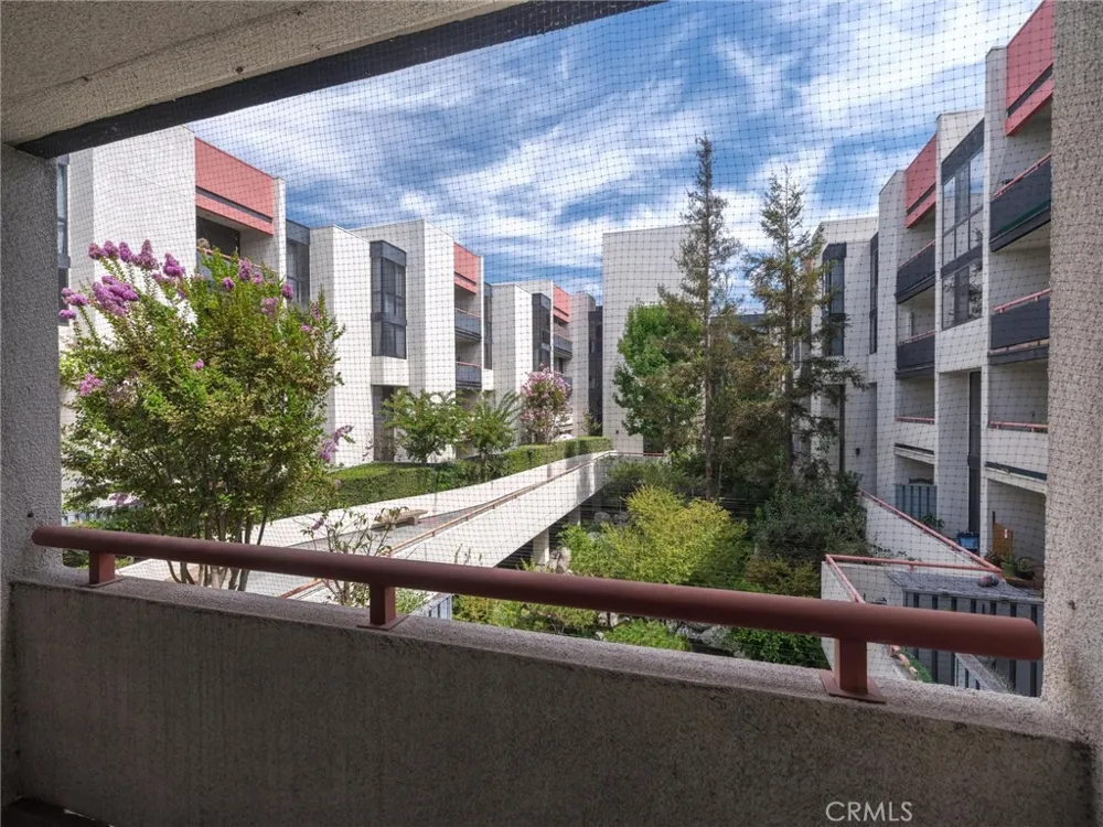 222 S Central Avenue #200 Los Angeles, CA 90012