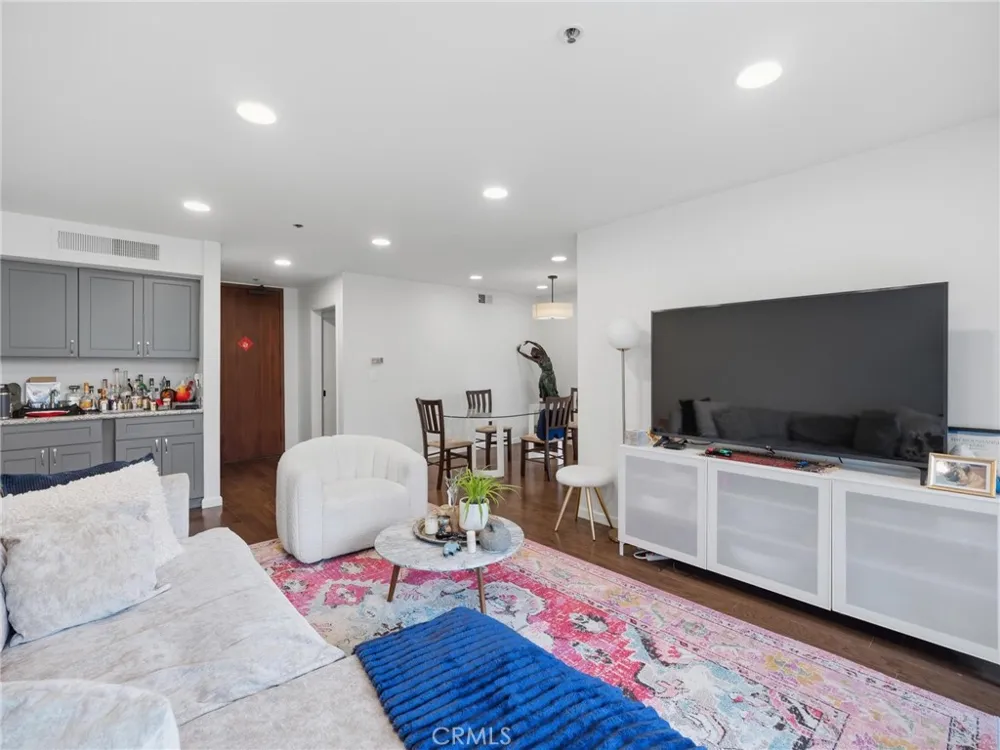 222 S Central Avenue #200 Los Angeles, CA 90012