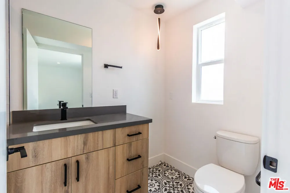 4293 Tujunga Avenue #1/2 Studio City, CA 91604