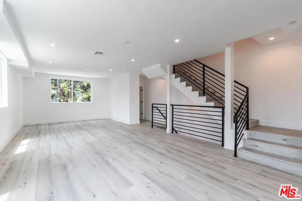 4293 Tujunga Avenue #1/2 Studio City, CA 91604