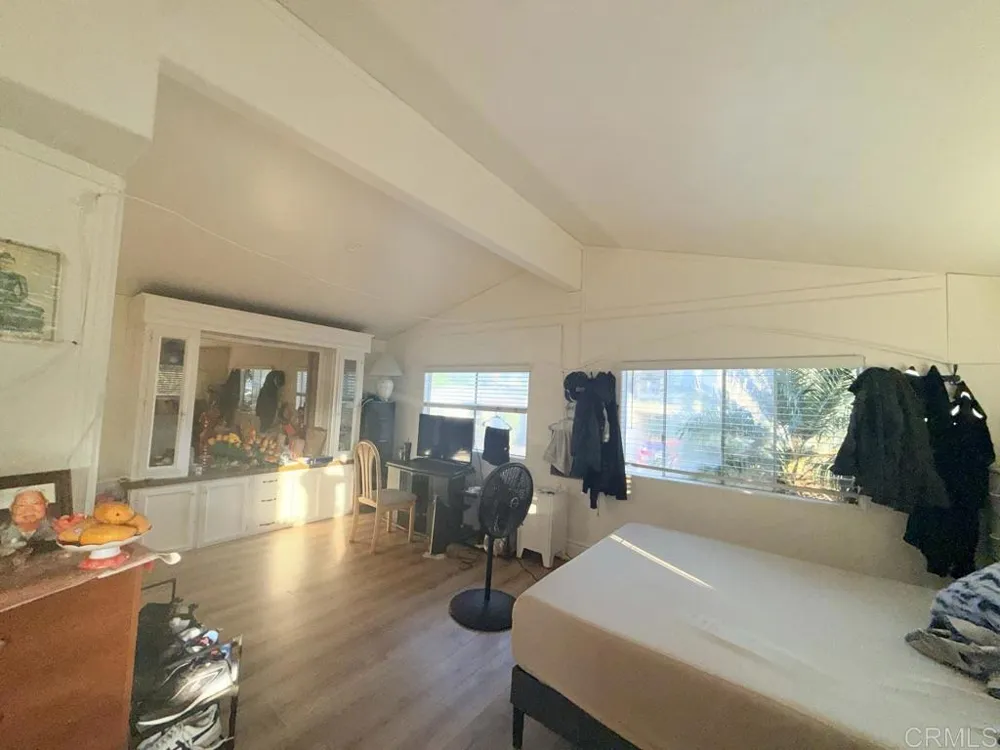400 MELROSE DRIVE #22 Vista, CA 92083