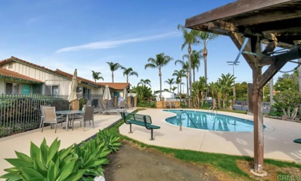 400 MELROSE DRIVE #22 Vista, CA 92083