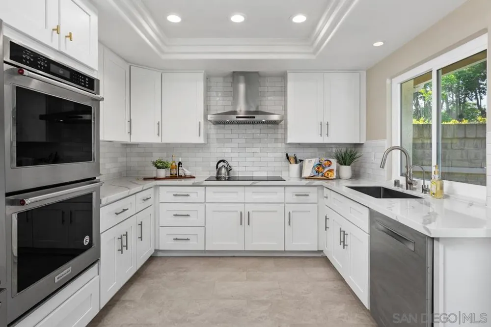 1728 Caminito Ardiente La Jolla, CA 92037