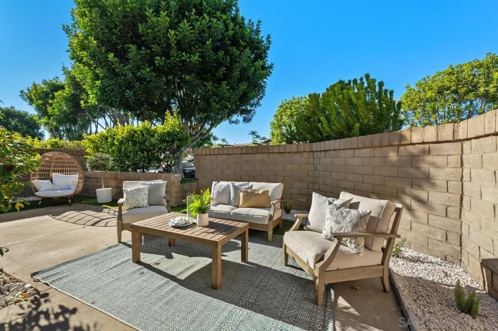 1728 Caminito Ardiente La Jolla, CA 92037