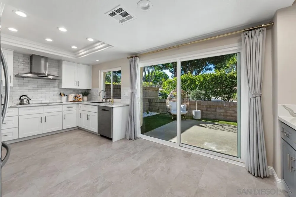 1728 Caminito Ardiente La Jolla, CA 92037