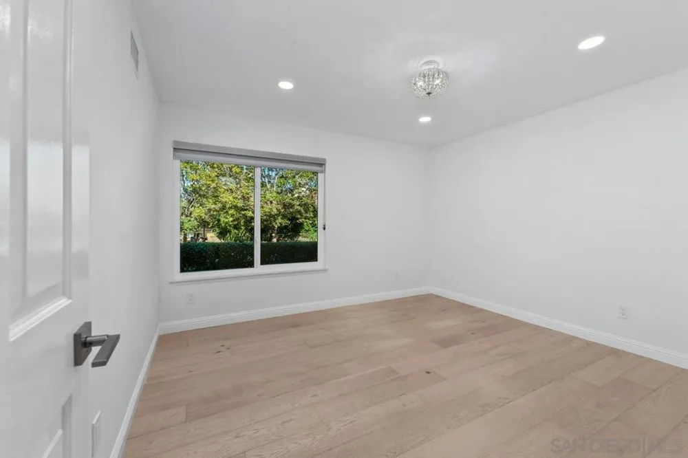 1728 Caminito Ardiente La Jolla, CA 92037