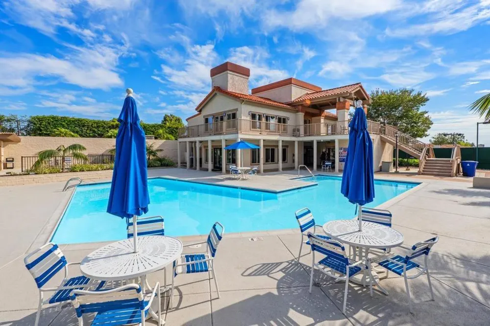 1728 Caminito Ardiente La Jolla, CA 92037