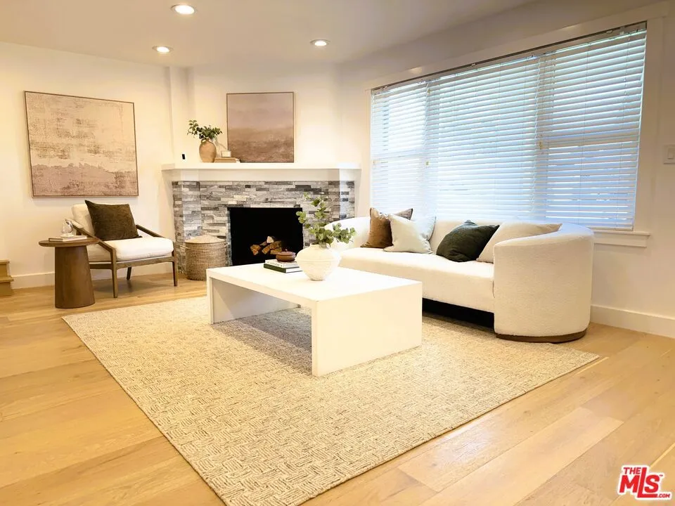 5873 W 74th Street Los Angeles, CA 90045