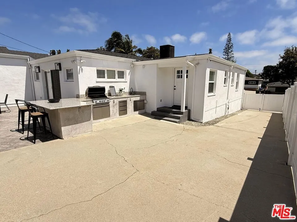 5873 W 74th Street Los Angeles, CA 90045