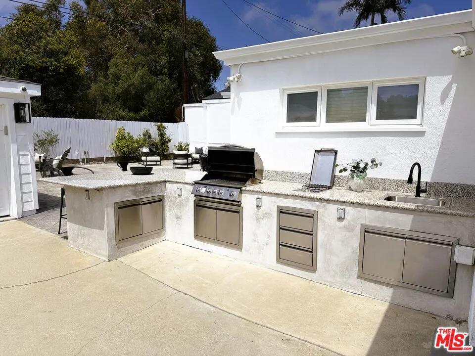 5873 W 74th Street Los Angeles, CA 90045