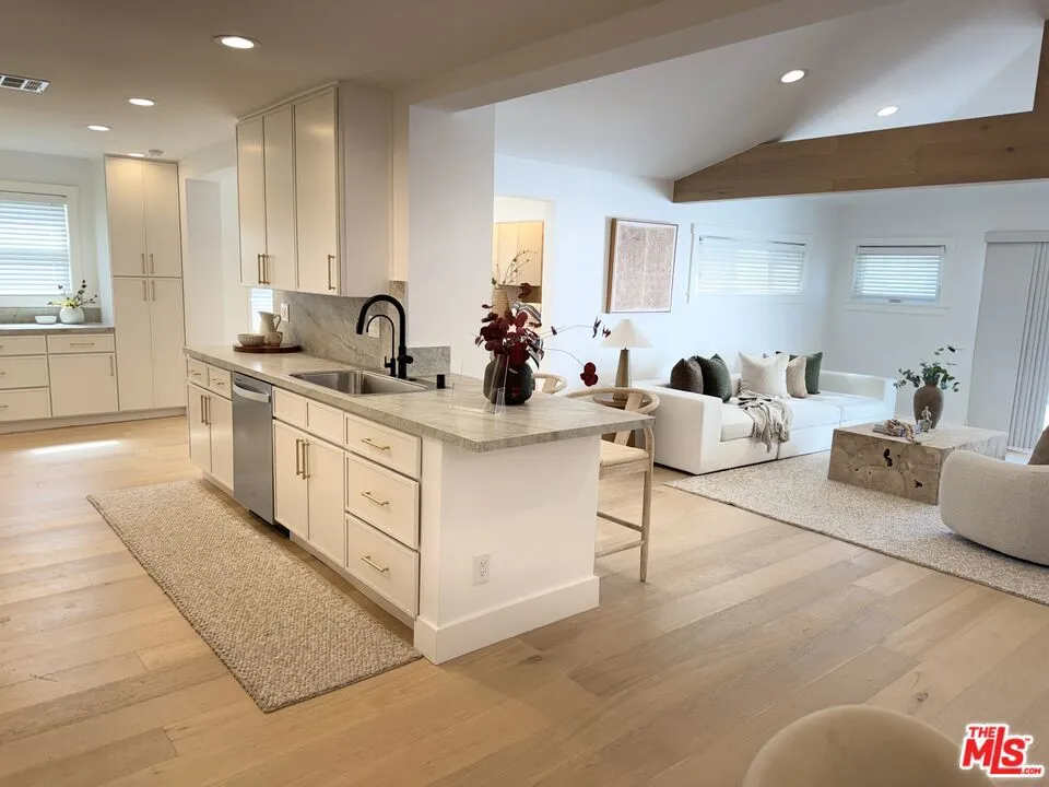 5873 W 74th Street Los Angeles, CA 90045