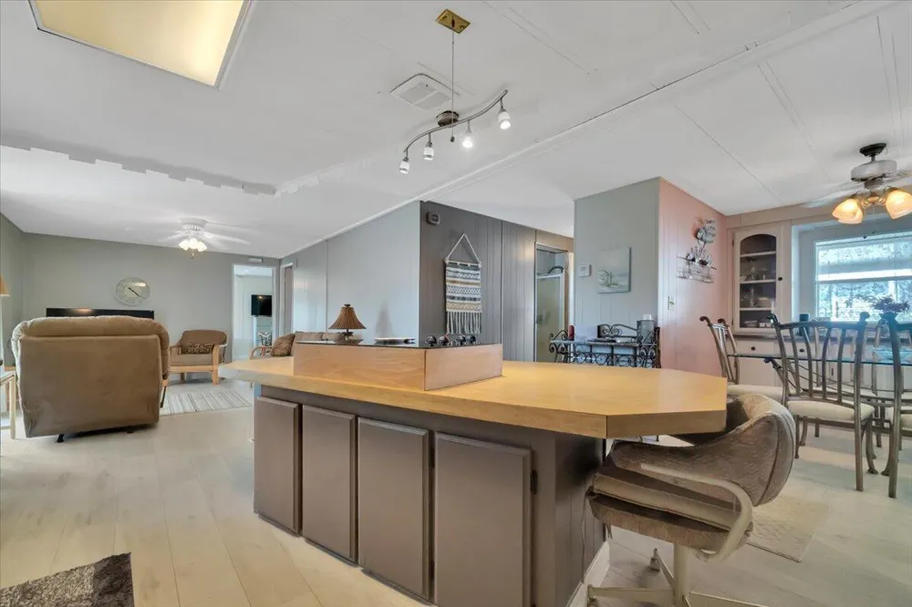 132 NW 53RD PLACE Deerfield Beach, FL 33064