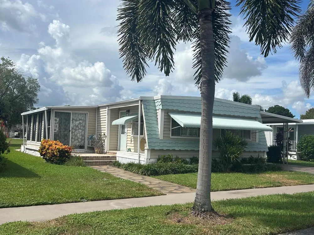 132 NW 53RD PLACE Deerfield Beach, FL 33064