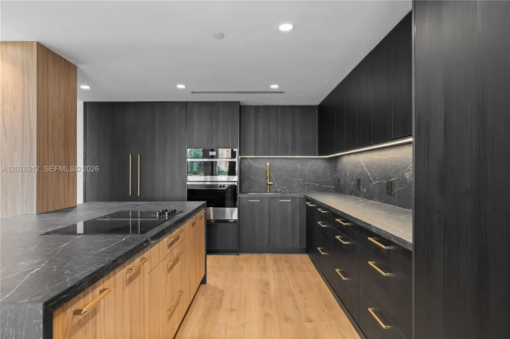 9999 Collins Ave #3F Bal Harbour, FL 33154