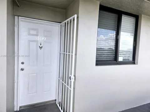 10290 NW 9th St Cir #409