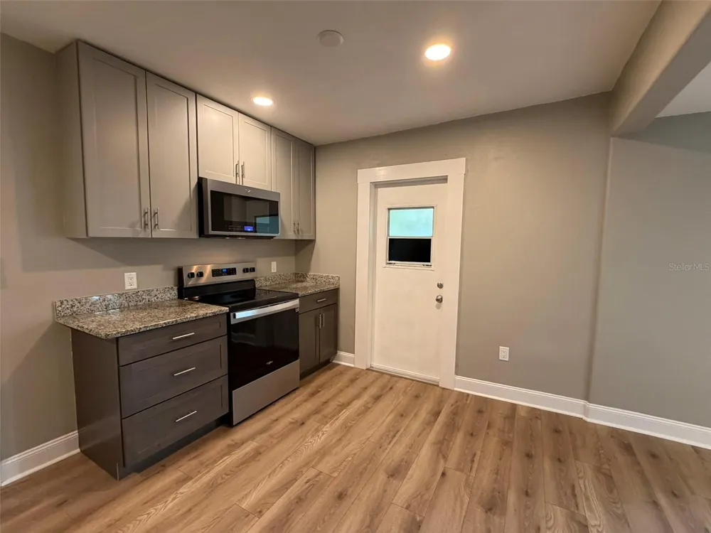 101 W LEMON STREET #1 Tarpon Springs, FL 34689