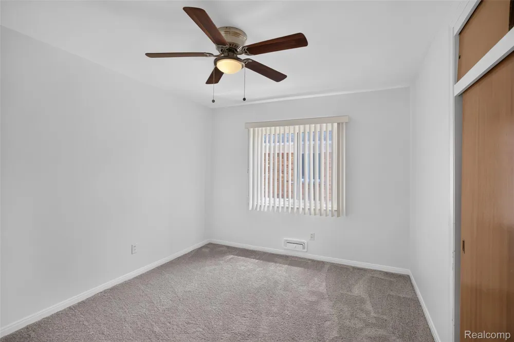 24091 Eastwood Street Oak Park City, MI 48237
