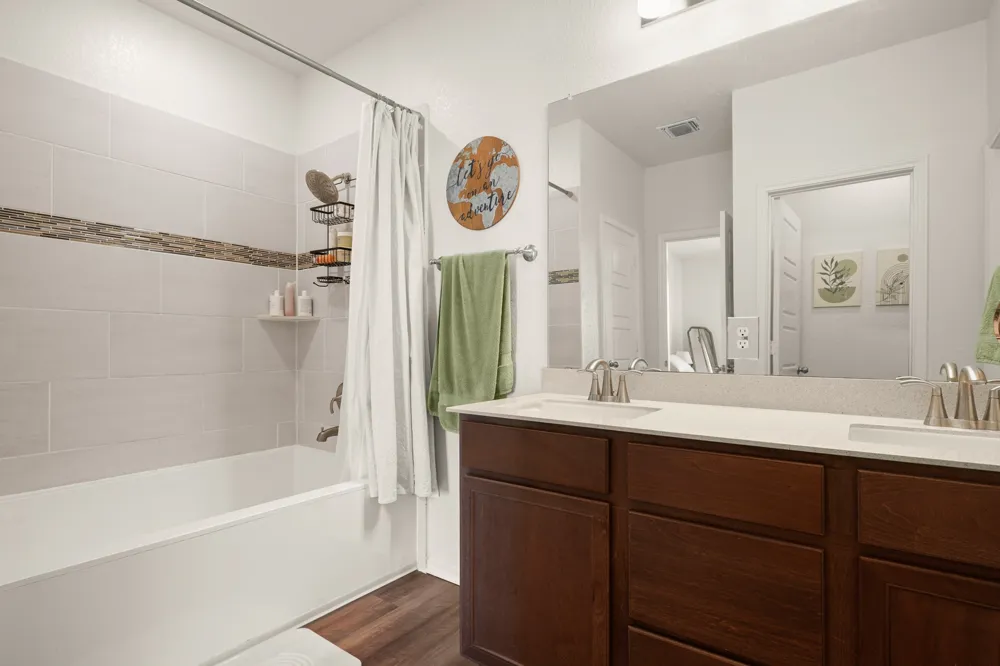 8213 Knoxville Trail Austin, TX 78744