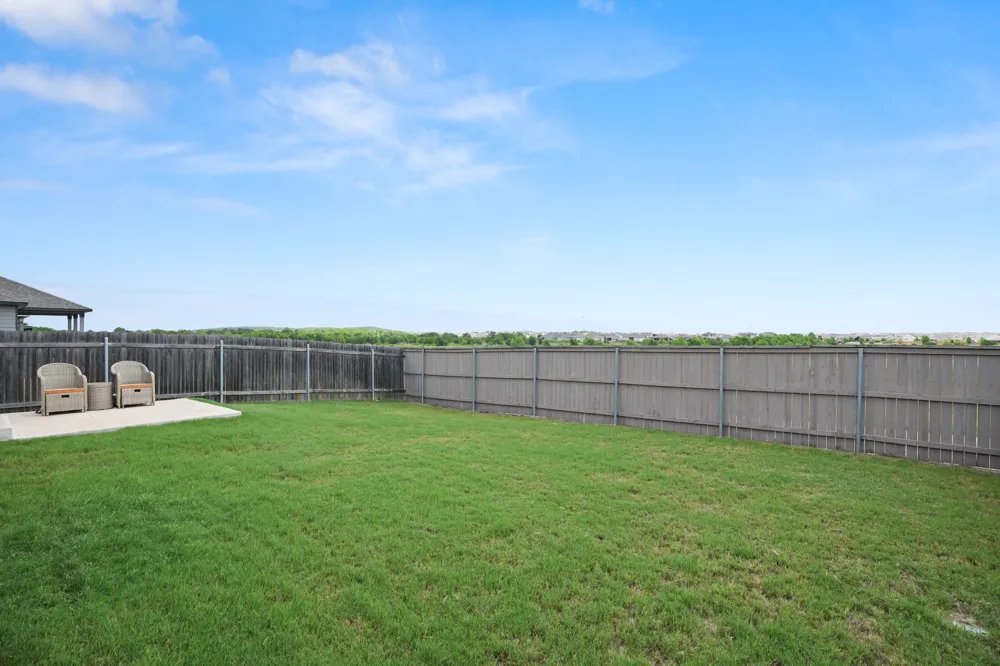 8213 Knoxville Trail Austin, TX 78744