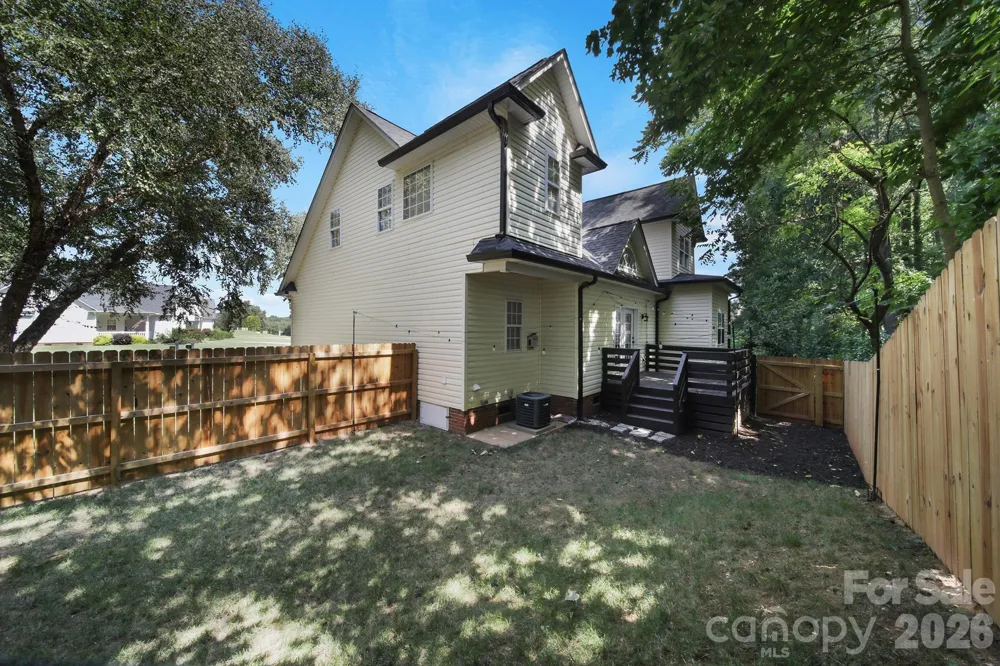 4004 River Falls Drive Lowell, NC 28098