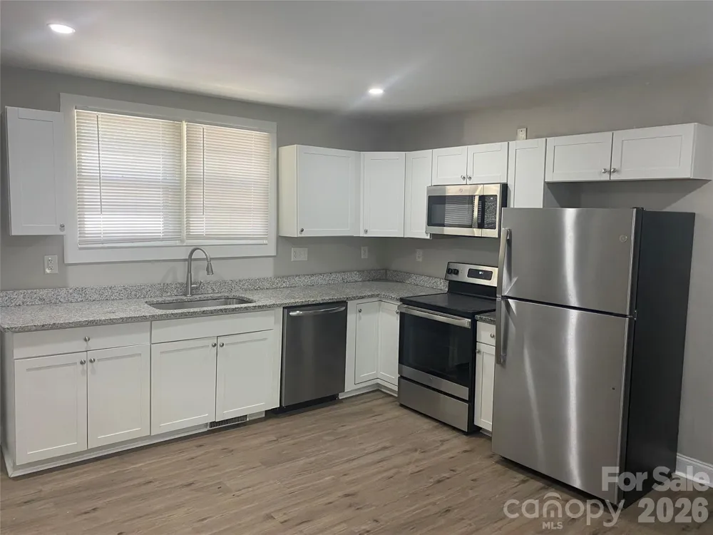316 S Ransom Street Gastonia, NC 28052
