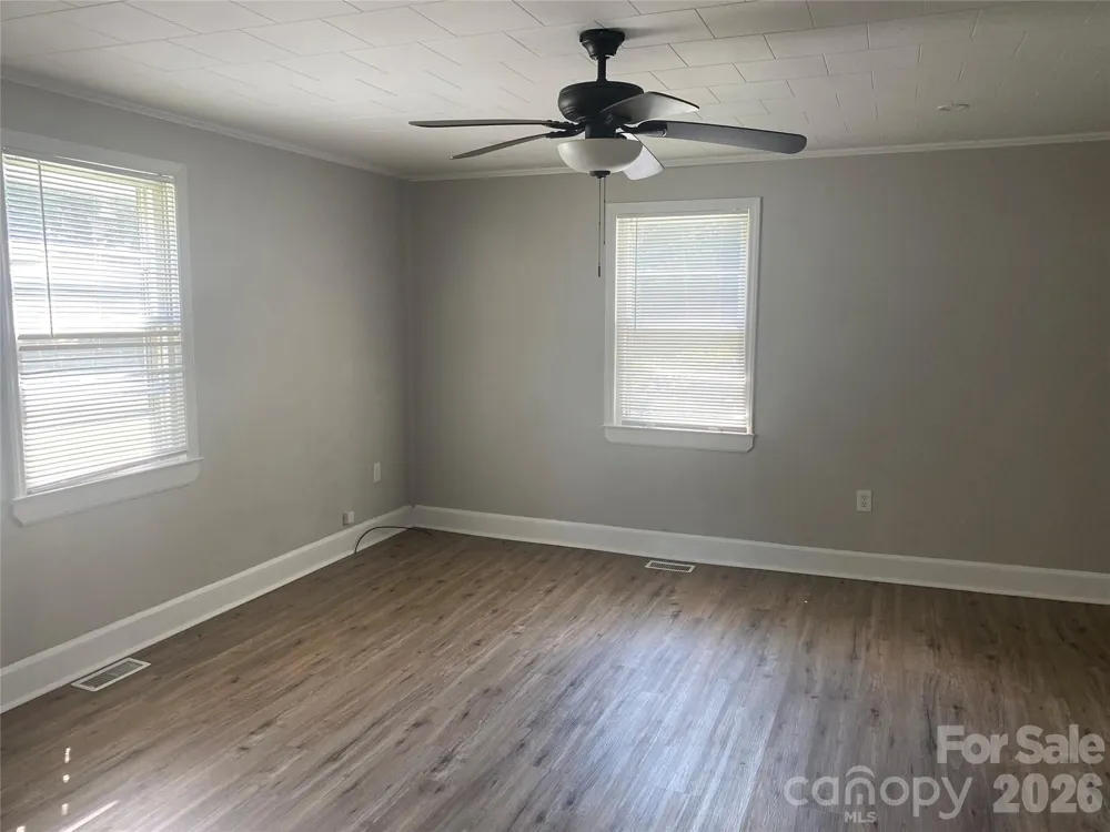 316 S Ransom Street Gastonia, NC 28052
