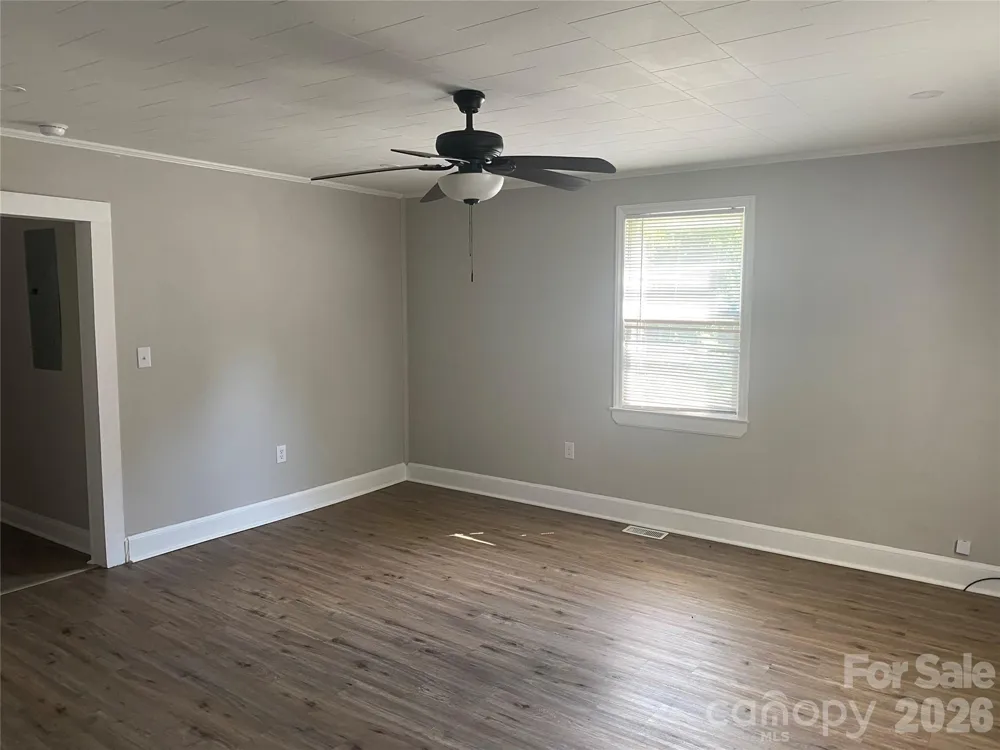 316 S Ransom Street Gastonia, NC 28052