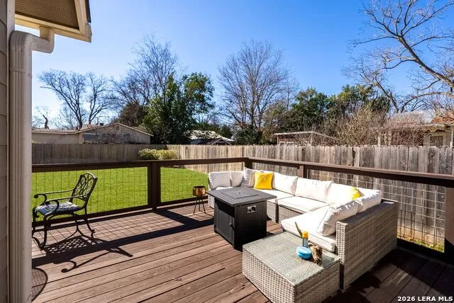 313 JAMES ST Boerne, TX 78006