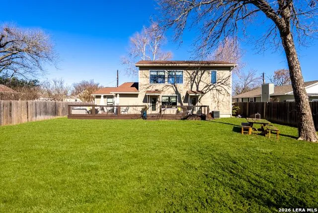 313 JAMES ST Boerne, TX 78006