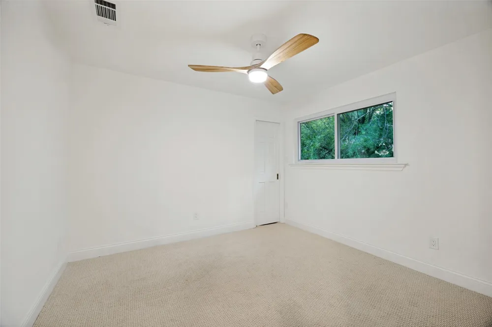 407 Valley Cove Drive Richardson, TX 75080