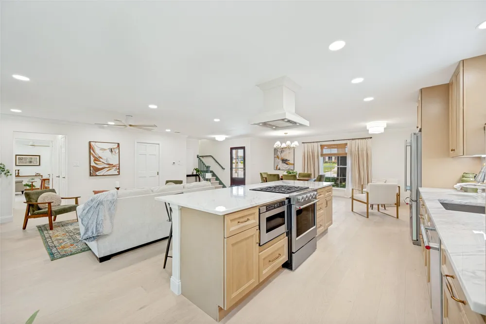 407 Valley Cove Drive Richardson, TX 75080