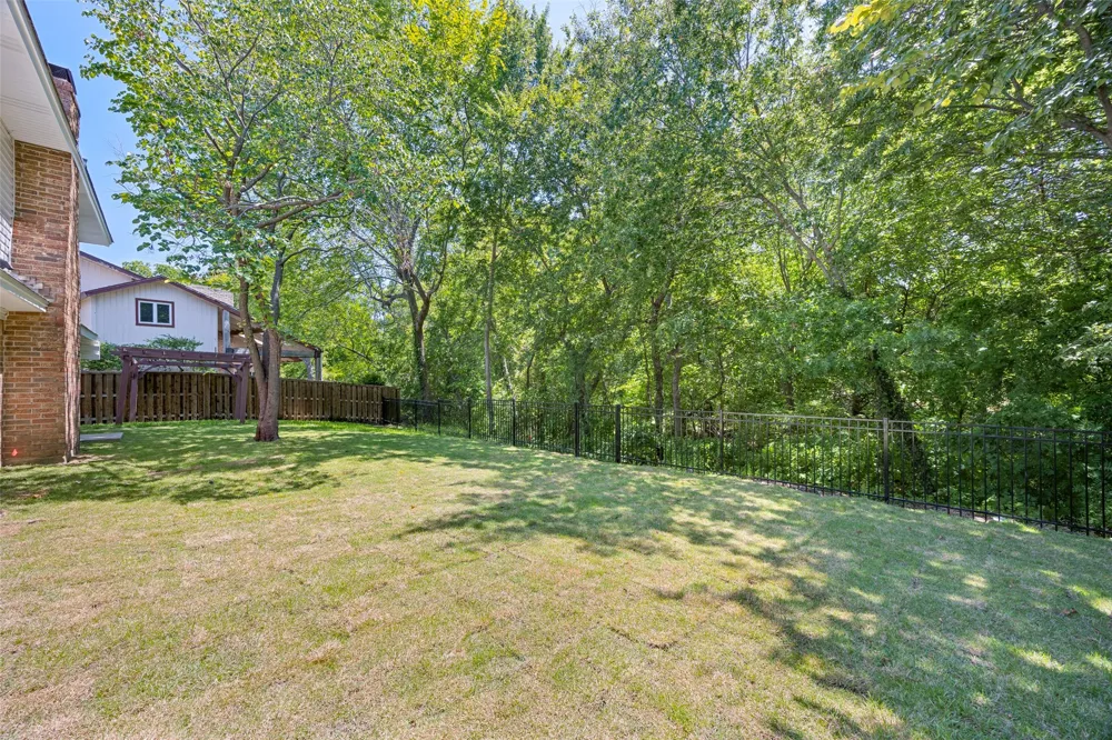 407 Valley Cove Drive Richardson, TX 75080