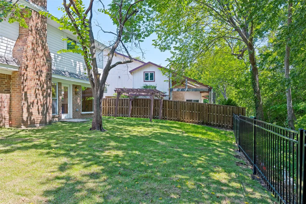 407 Valley Cove Drive Richardson, TX 75080