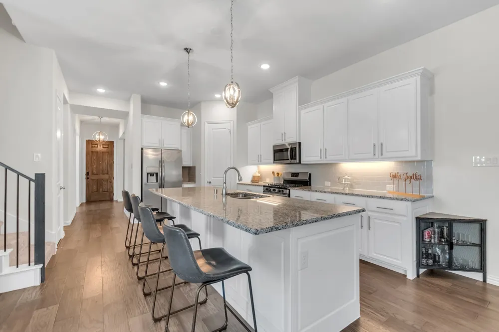 4524 Meadow Hawk Drive Arlington, TX 76005
