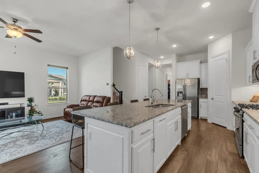 4524 Meadow Hawk Drive Arlington, TX 76005