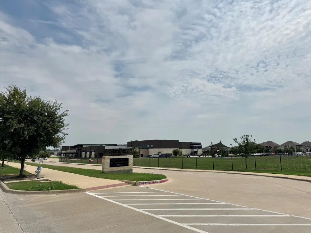 1308 Millerbird Way Argyle, TX 76226