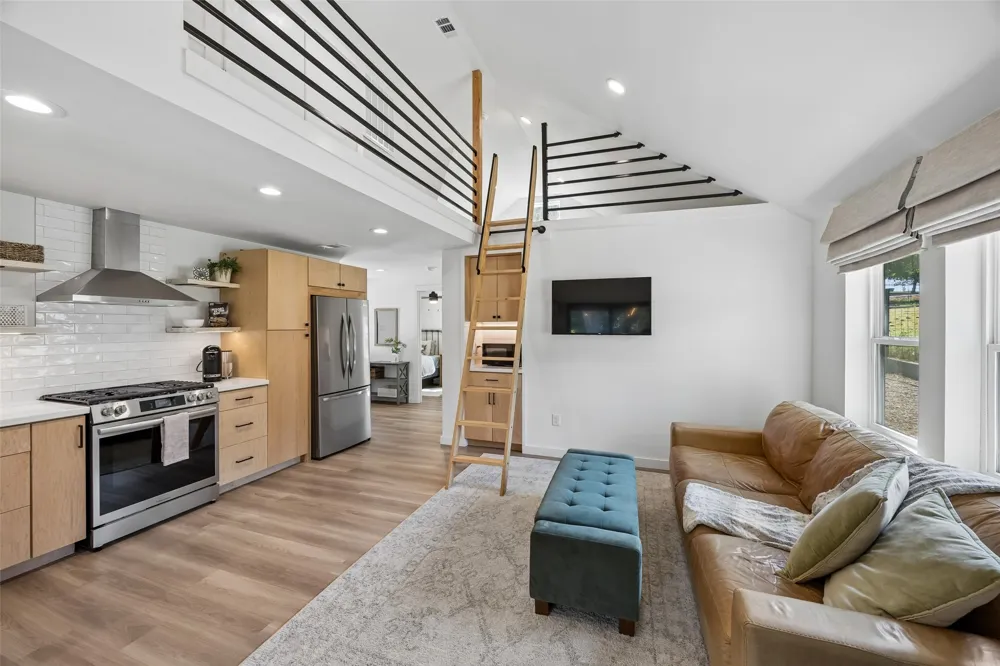 331 S Larkin Road Sunnyvale, TX 75182