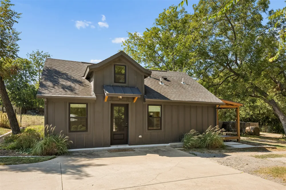 331 S Larkin Road Sunnyvale, TX 75182