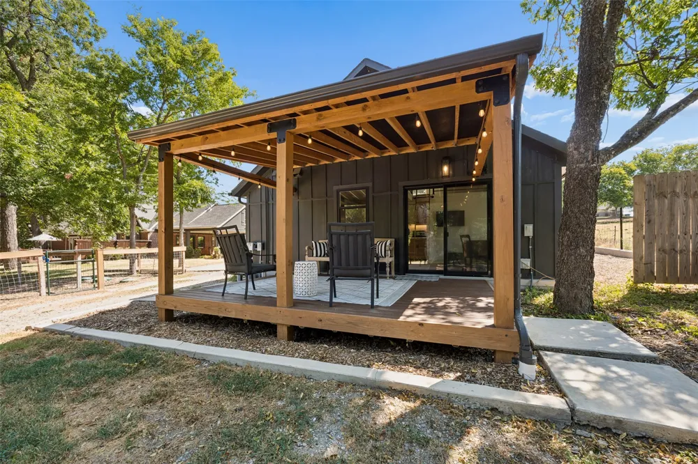 331 S Larkin Road Sunnyvale, TX 75182