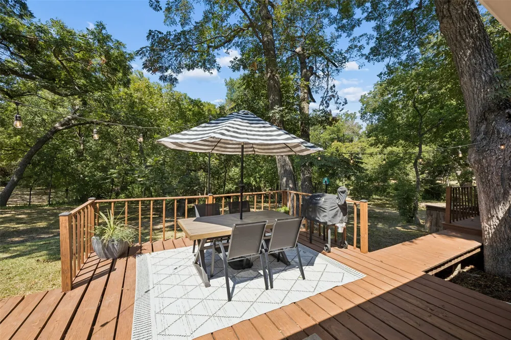 331 S Larkin Road Sunnyvale, TX 75182