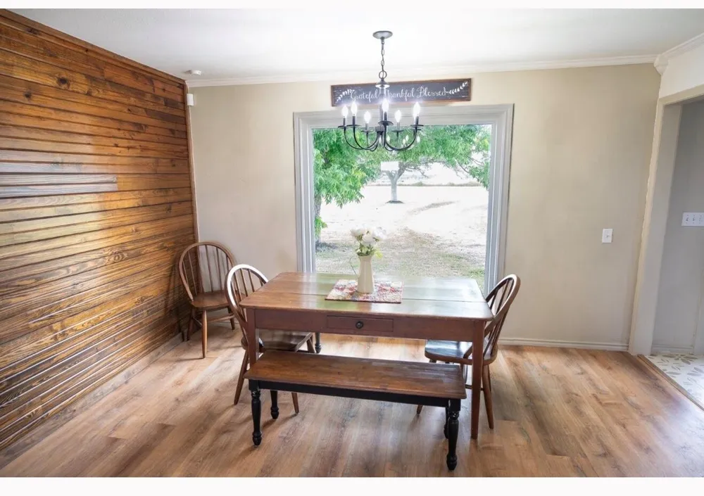 1737 County Road 425 Clemville, TX 77414