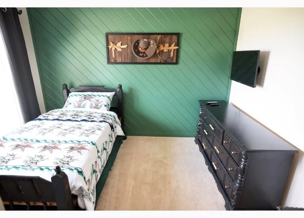 1737 County Road 425 Clemville, TX 77414