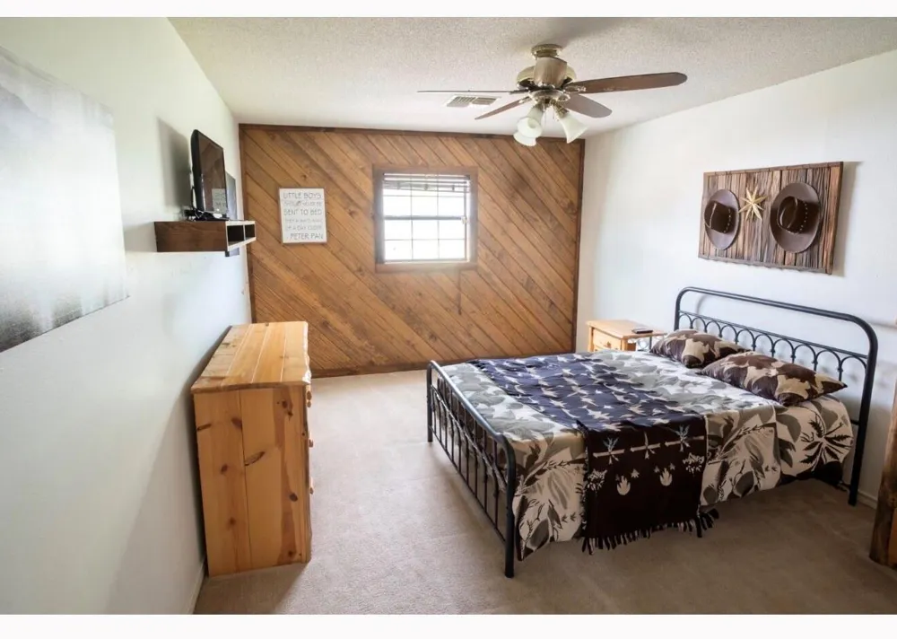 1737 County Road 425 Clemville, TX 77414