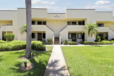 6940 SE Constitution Boulevard #3-203