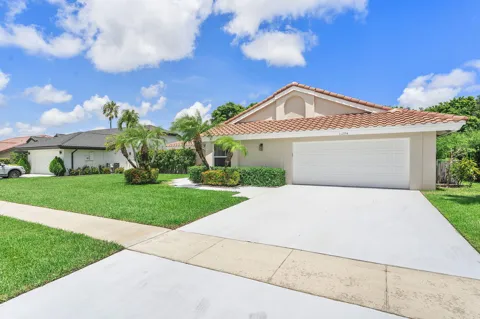11294 ISLAND LAKES LANE