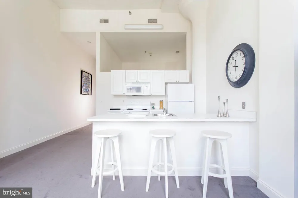 2121 MARKET STREET #408 Philadelphia, PA 19103