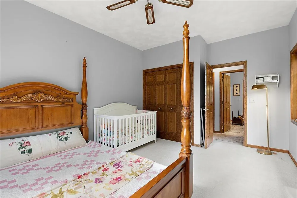 432 Division Avenue Holland, MI 49424