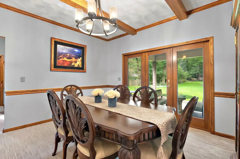 432 Division Avenue Holland, MI 49424