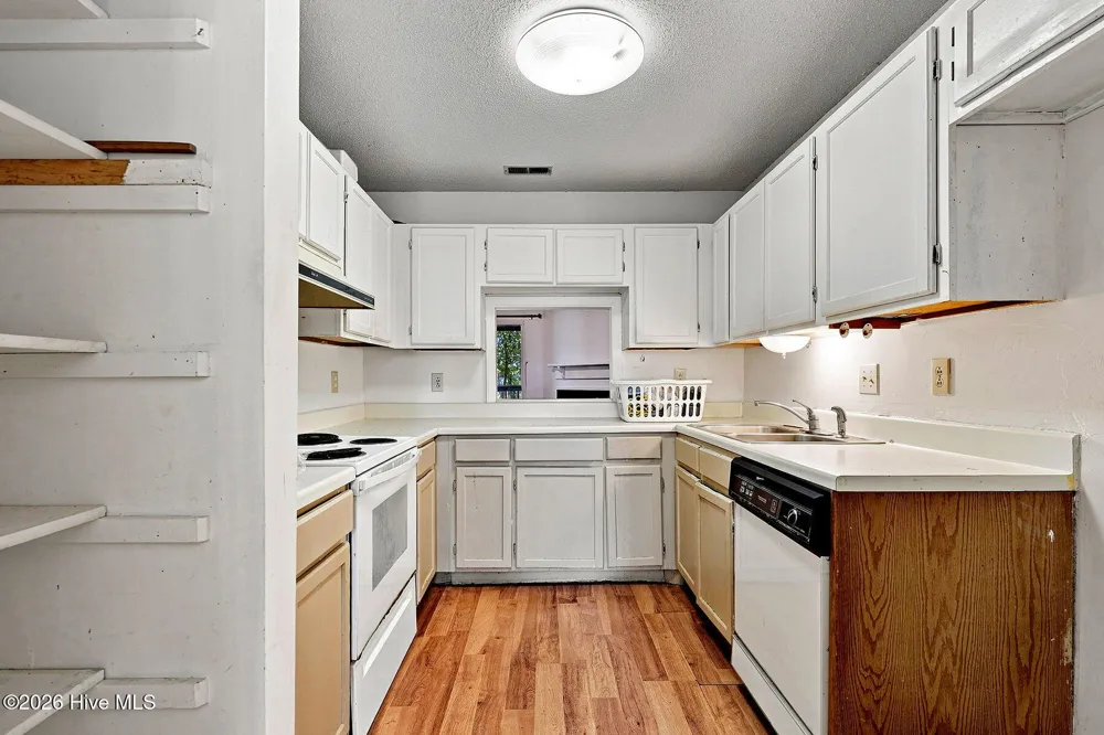 4621 Timbermill Court #304 Raleigh, NC 27612
