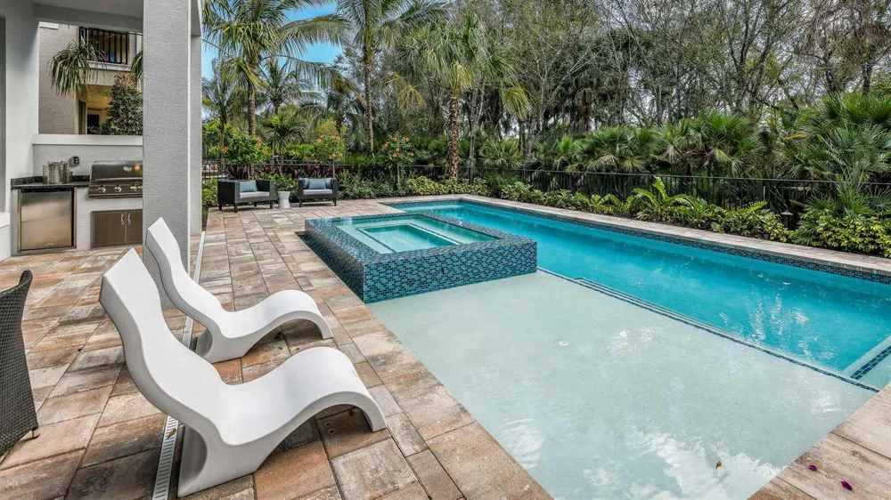 13357 Artisan Circle Palm Beach Gardens, FL 33418